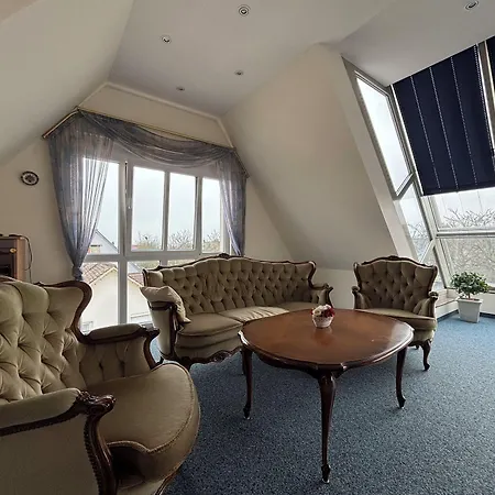 Krone Neuenburg 3* نوينبورغ أم راين