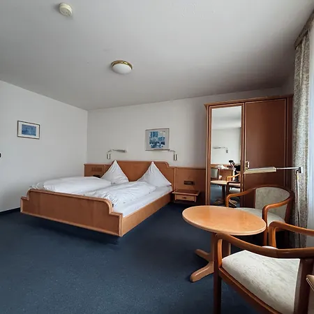 Krone Neuenburg 3*